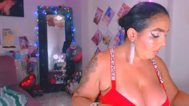 Snapshot of sweet_vanessa_22 chatting on 06-04-26, 12:15 sweet vanessa 22 online show from 06-04-26, 12:15