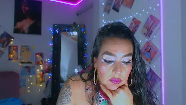 Snapshot of sweet_vanessa_22 chatting on 10-19-25, 03:31 sweet vanessa 22 online show from 10-19-25, 03:31
