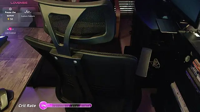 Snapshot of cabinda252 chatting on 09-11-25, 10:10 cabinda252 online show from 09-11-25, 10:10