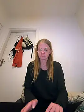 Snapshot of jannis1992 chatting on 08-04-26, 01:32 jannis1992 online show from 08-04-26, 01:32