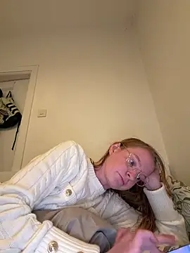 Snapshot of jannis1992 chatting on 05-15-26, 04:16 jannis1992 online show from 05-15-26, 04:16