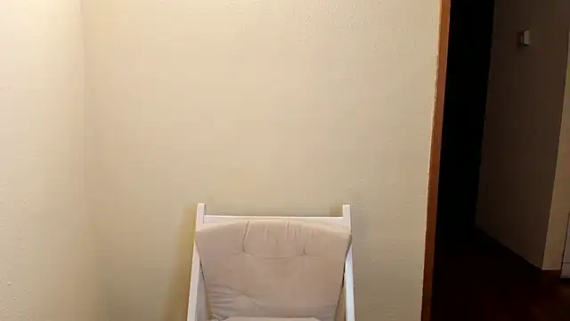 Snapshot of Annloveyou chatting on 02-25-25, 11:15 Annloveyou online show from 02-25-25, 11:15