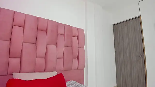 Lia sarahi online show from 02-02-26, 11:42