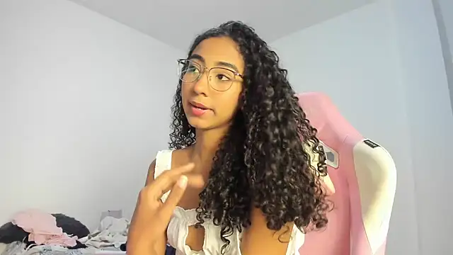 Snapshot of khaliope chatting on 07-21-26, 01:56 khaliope online show from 07-21-26, 01:56
