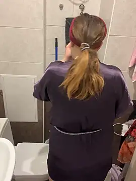 DienkaGreen online show from 11-18-25, 08:17