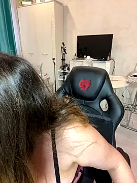 DienkaGreen online show from 11-17-25, 11:47