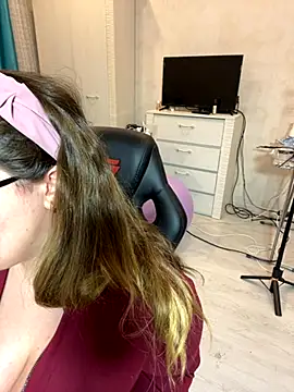 DienkaGreen online show from 11-30-25, 02:07