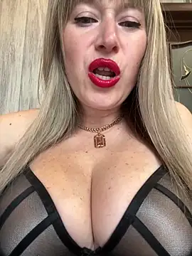 Kittenforyou online show from 04-10-26, 11:39