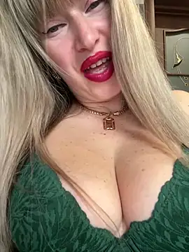 Kittenforyou online show from 03-25-26, 12:37