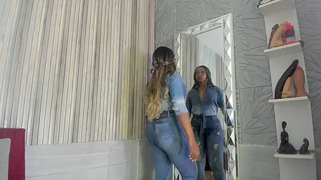 BriannaChelsea online show from 01-06-26, 11:58