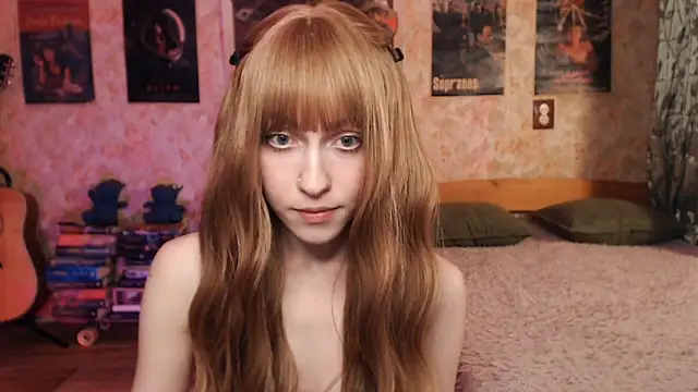 Friendly Ellie online show from 10-06-25, 01:12