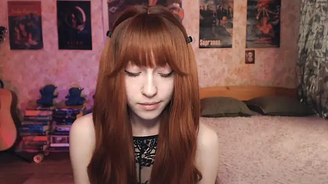 Friendly Ellie online show from 09-10-25, 01:48