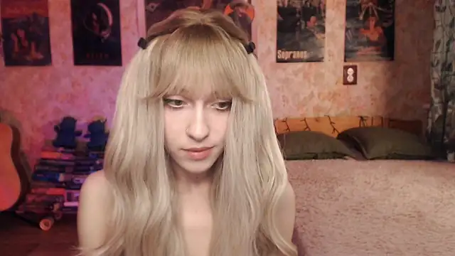 Friendly Ellie online show from 03-21-25, 12:18