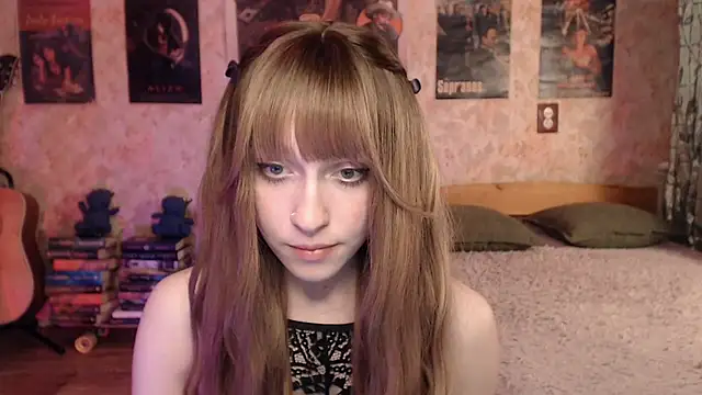 Friendly Ellie online show from 04-22-26, 01:18