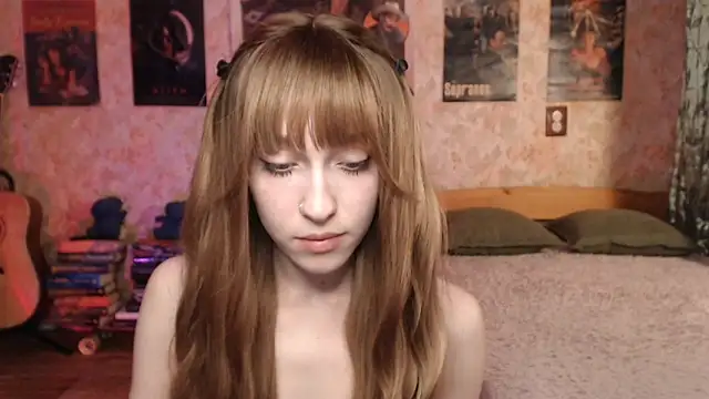 Snapshot of Friendly_Ellie chatting on 02-11-26, 02:55 Friendly Ellie online show from 02-11-26, 02:55