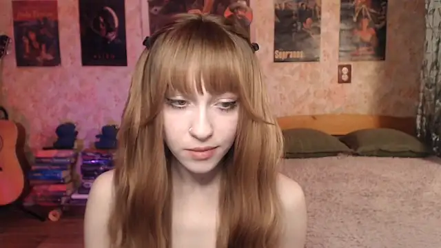 Snapshot of Friendly_Ellie chatting on 02-14-26, 12:22 Friendly Ellie online show from 02-14-26, 12:22