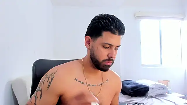 Justyn Torres online show from 10-23-25, 12:59