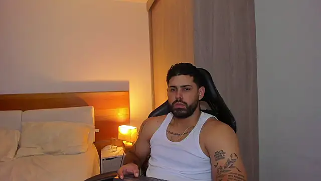 Justyn Torres online show from 02-25-25, 03:09