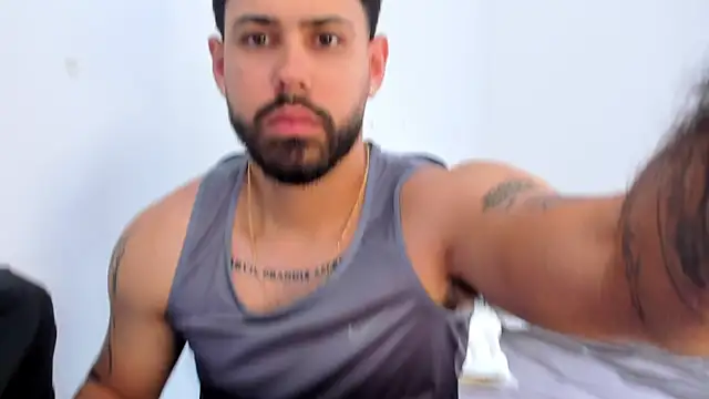 Justyn Torres online show from 10-29-25, 01:43