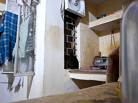 Snapshot of Adityagj123 chatting on 10-06-25, 02:40 Adityagj123 online show from 10-06-25, 02:40