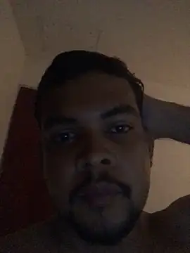 Snapshot of ElsecretodeBruno chatting on 03-15-25, 03:06 ElsecretodeBruno online show from 03-15-25, 03:06