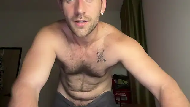 Snapshot of lukegunn chatting on 04-26-26, 11:02 lukegunn online show from 04-26-26, 11:02