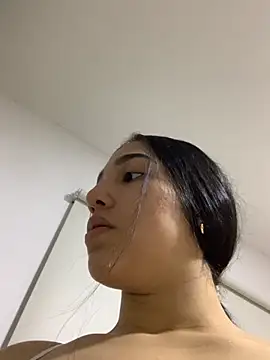 Amandanauty online show from 10-16-25, 05:27