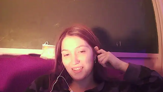 Angelk43 online show from 12-14-25, 03:57