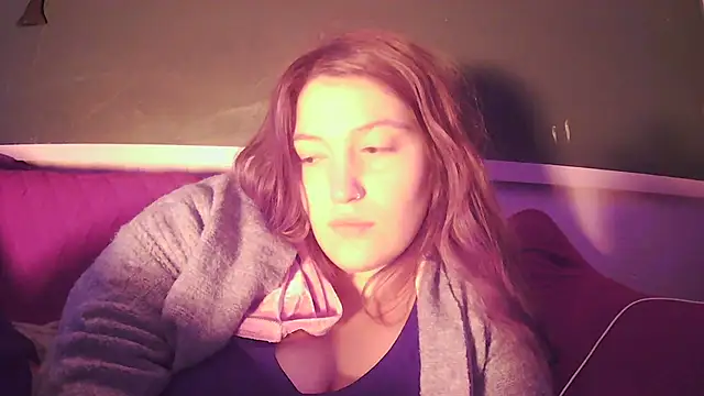 Angelk43 online show from 12-20-25, 06:49