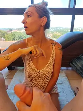 MissLMrJ online show from 12-15-25, 07:14