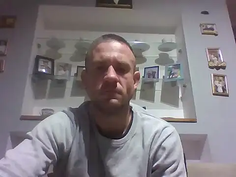 Snapshot of aroj95 chatting on 10-04-25, 01:51 aroj95 online show from 10-04-25, 01:51