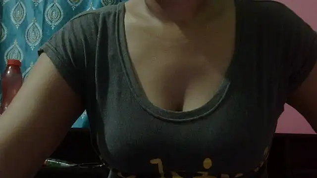 Snapshot of AVNI09- chatting on 05-21-26, 11:40 AVNI09- online show from 05-21-26, 11:40