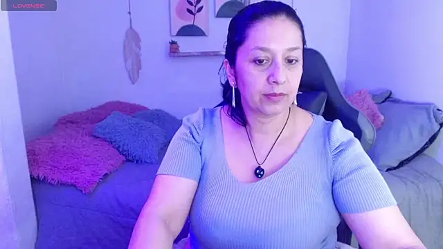 camilalatti online show from 05-10-26, 10:11