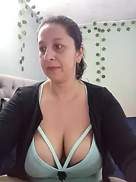 Snapshot of camilalatti chatting on 12-07-24, 12:36 camilalatti online show from 12-07-24, 12:36