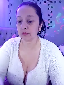 Snapshot of camilalatti chatting on 01-26-25, 10:02 camilalatti online show from 01-26-25, 10:02