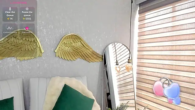 Snapshot of EmmaFerrary chatting on 11-09-25, 02:32 EmmaFerrary online show from 11-09-25, 02:32