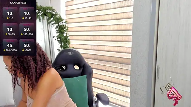 EmmaFerrary online show from 12-19-25, 03:47