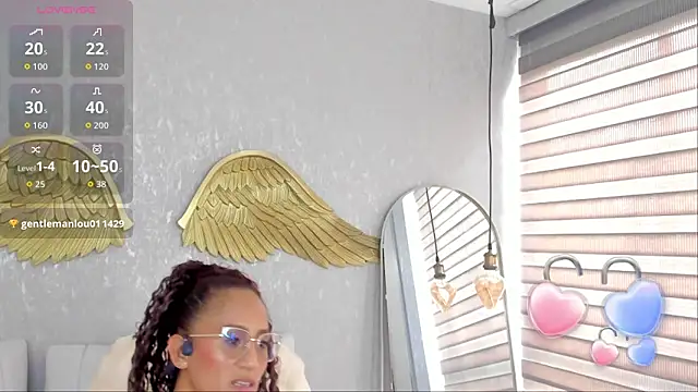 Snapshot of EmmaFerrary chatting on 11-06-25, 07:18 EmmaFerrary online show from 11-06-25, 07:18