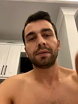 Snapshot of Emre-34 chatting on 10-29-25, 04:39 Emre-34 online show from 10-29-25, 04:39