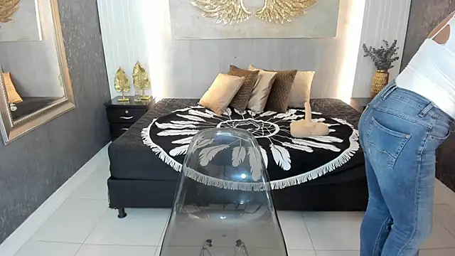 cintiagreyx online show from 01-09-26, 11:39