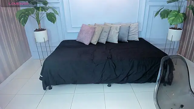 cintiagreyx online show from 03-28-26, 11:33