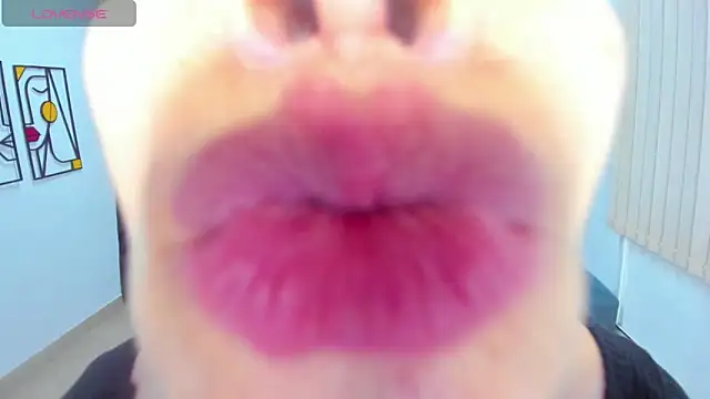 Snapshot of cintiagreyx chatting on 09-25-25, 11:38 cintiagreyx online show from 09-25-25, 11:38