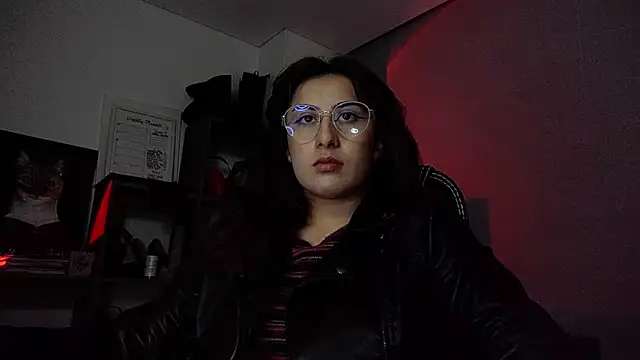 Snapshot of Scarlett_Sen chatting on 10-03-25, 02:07 Scarlett Sen online show from 10-03-25, 02:07