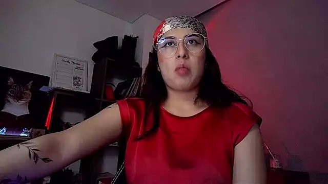 Snapshot of Scarlett_Sen chatting on 10-13-25, 03:02 Scarlett Sen online show from 10-13-25, 03:02