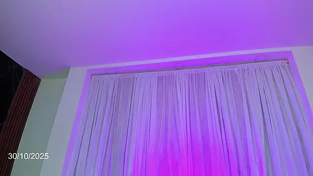 jaddyk  online show from 10-30-25, 09:44