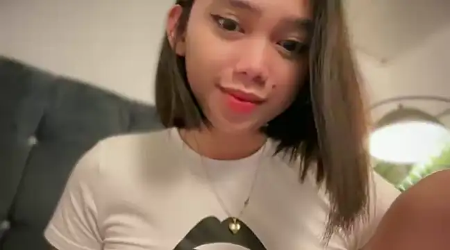 Snapshot of GenesisCastillano chatting on 02-23-25, 05:50 GenesisCastillano online show from 02-23-25, 05:50