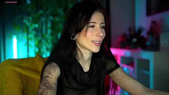 Snapshot of Your_Nicolett chatting on 02-18-25, 02:16 Your Nicolett online show from 02-18-25, 02:16