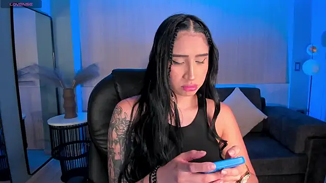 Snapshot of NickyLawson chatting on 09-26-25, 03:35 NickyLawson online show from 09-26-25, 03:35