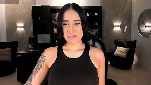 Snapshot of NickyLawson chatting on 10-24-25, 04:44 NickyLawson online show from 10-24-25, 04:44