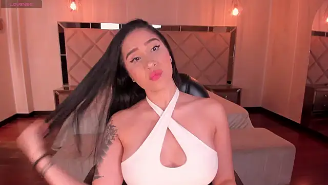 Snapshot of NickyLawson chatting on 11-08-25, 03:32 NickyLawson online show from 11-08-25, 03:32